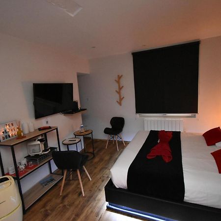 Spa Privatif Love Room, Le Hammam Et Bulles, Chez Nuits Chartraines Chartres Exterior photo