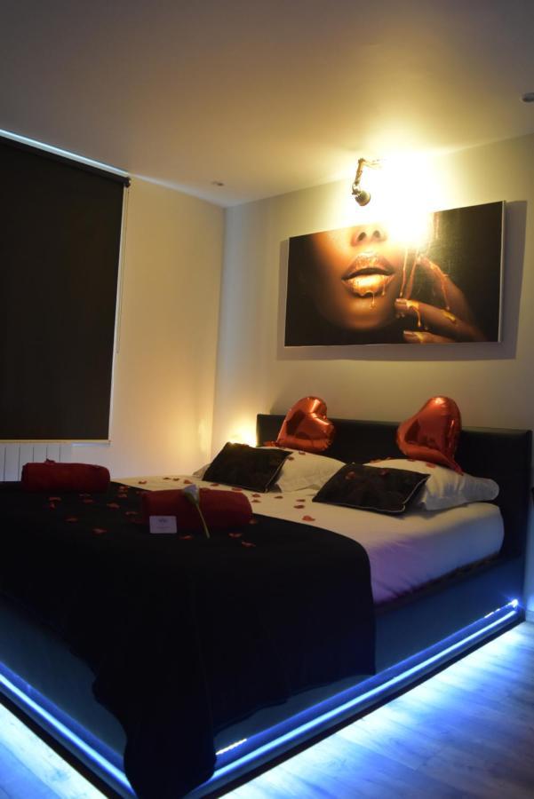 Spa Privatif Love Room, Le Hammam Et Bulles, Chez Nuits Chartraines Chartres Exterior photo