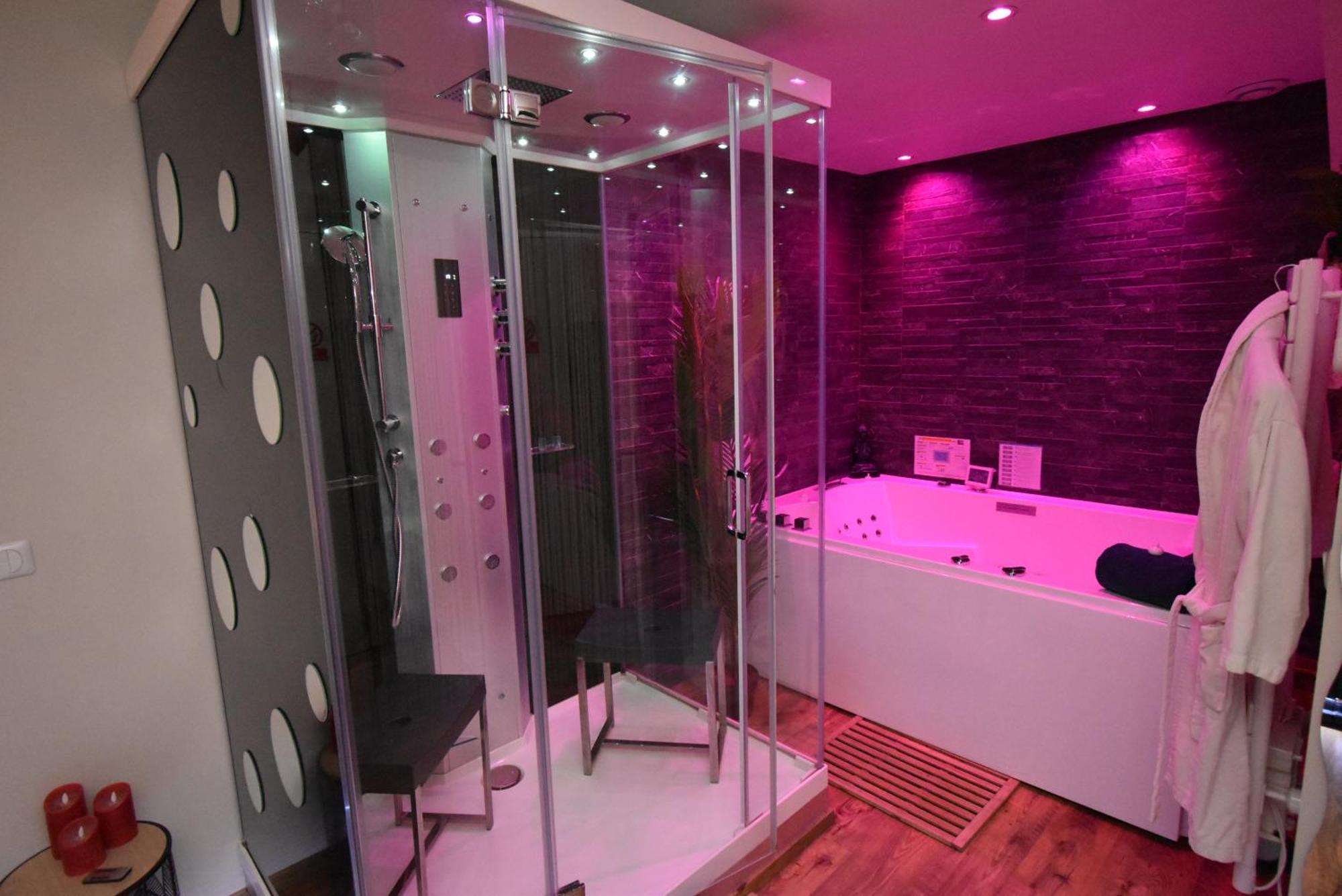 Spa Privatif Love Room, Le Hammam Et Bulles, Chez Nuits Chartraines Chartres Exterior photo